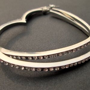 💖💎Rhinestone Heart Hoop Earrings Silver Tone